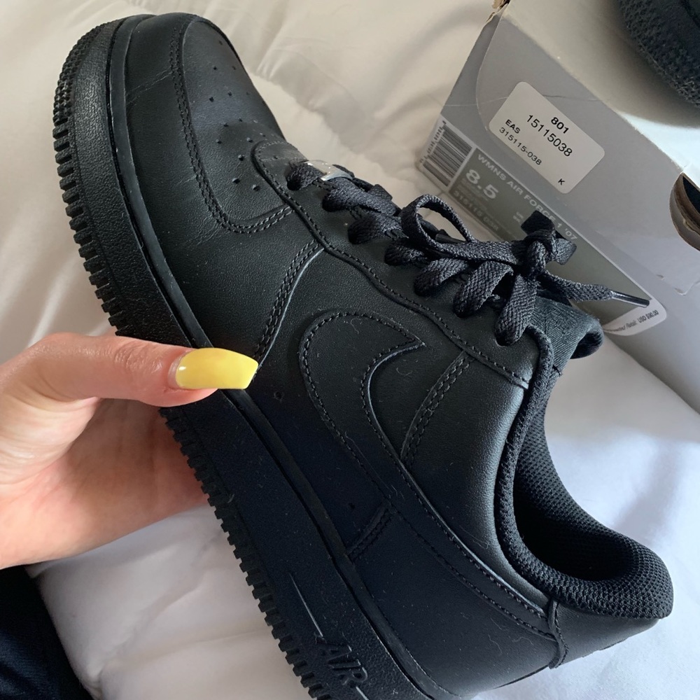 Women’s Nike Air Force 1 - All Black
